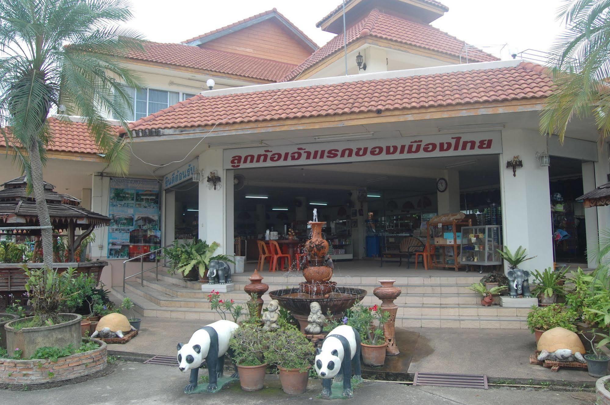 Saengthong Resort Chiangmai Chiang Mai Bagian luar foto